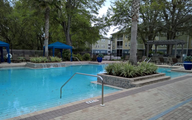 amenities temporary housing Pensacola This is a photo of the pool area in one of our short term housing opportunities in Pensacola.